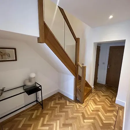 Holiday home Quirky Getaway @ The Old Bakery Bristol