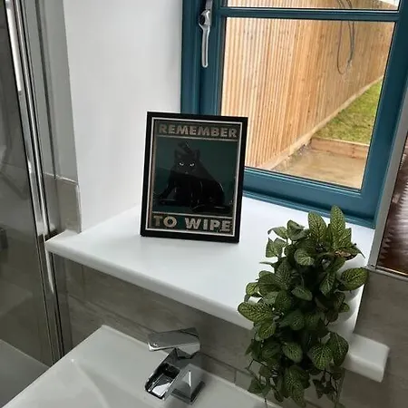 Quirky Getaway @ The Old Bakery Bristol