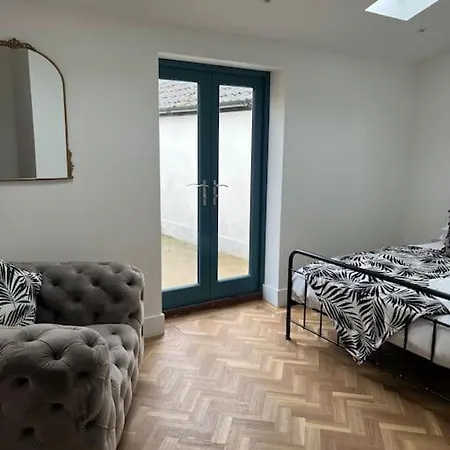 Quirky Getaway @ The Old Bakery Holiday home *