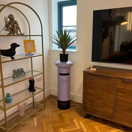 Holiday home Quirky Getaway @ The Old Bakery