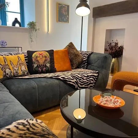 Quirky Getaway @ The Old Bakery Holiday home Bristol