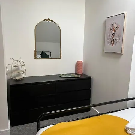 Quirky Getaway @ The Old Bakery Holiday home *
