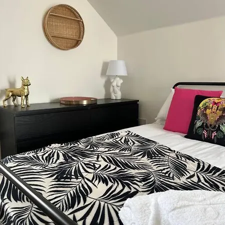 Сasa de vacaciones Quirky Getaway @ The Old Bakery