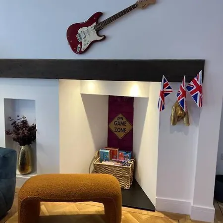 Quirky Getaway @ The Old Bakery * Bristol