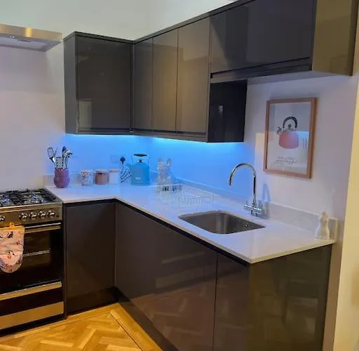 Holiday home Quirky Getaway @ The Old Bakery Bristol