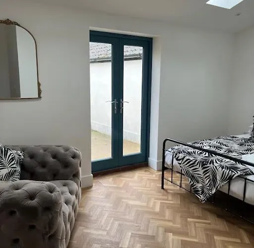 Quirky Getaway @ The Old Bakery Holiday home *