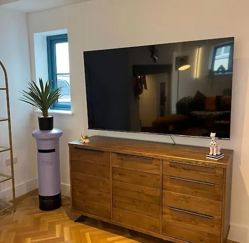 Quirky Getaway @ The Old Bakery Holiday home *