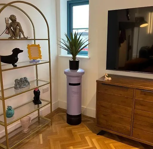 Holiday home Quirky Getaway @ The Old Bakery