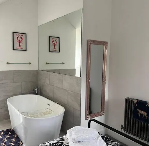 Quirky Getaway @ The Old Bakery Holiday home