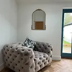 Quirky Getaway @ The Old Bakery
