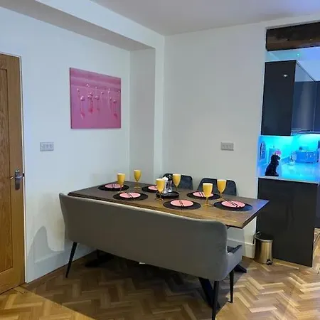 Prázdninový dům Quirky Getaway @ The Old Bakery *